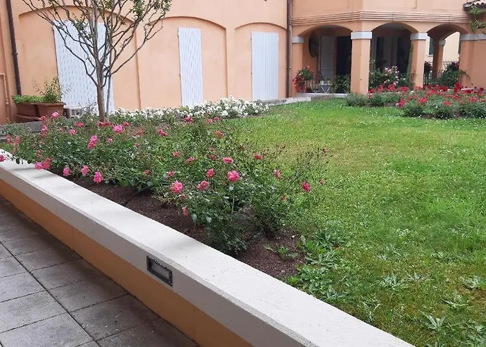 A Casa San Pietro - Bilocale Centro Storico - Cyclist-friendly * Castel San Pietro Terme